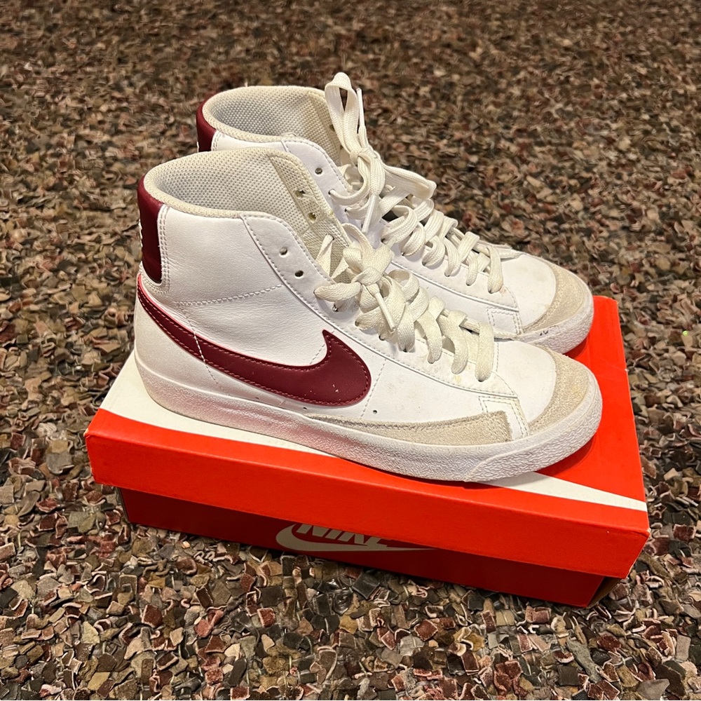 **SOLD** NIKE BLAZER HIGH